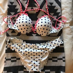 Victoria’s Secret bikini set
